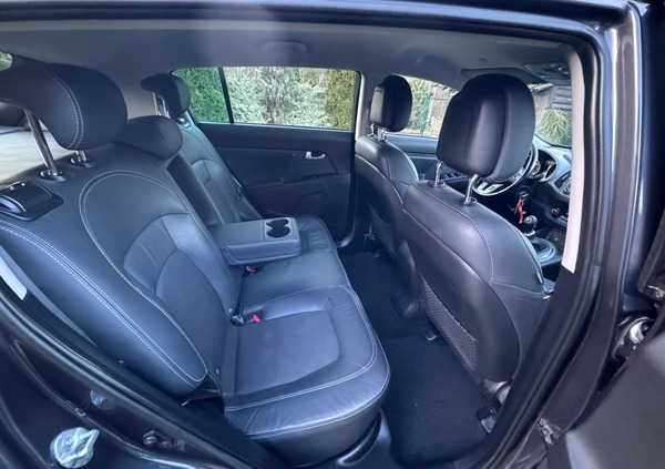 Kia Sportage cena 46900 przebieg: 229000, rok produkcji 2014 z Miłakowo małe 742